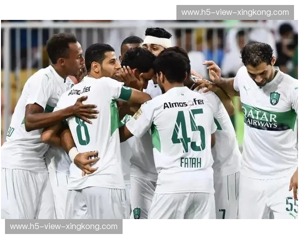 巅峰对决：艾因与吉阿赫利的足球史诗，荣耀之战的火花与传奇