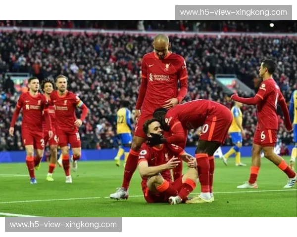 红蓝激荡，圣徒归来：安菲尔德的荣耀与挑战